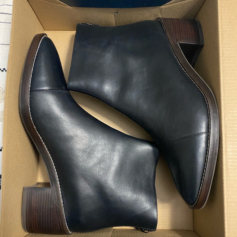 Cole Haan Black Leather Boots *Waterproof*